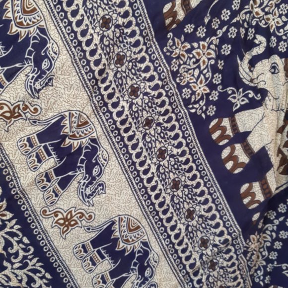 (I2) 100% Rayon Harem Pants w/ LARGE Elephants - Picture 2 of 3